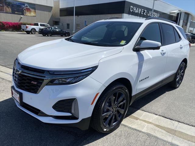 Photo of 2023 Summit White Chevrolet Equinox