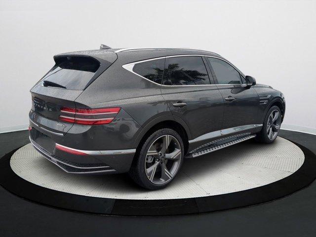 Photo of 2025 Makalu Gray Genesis GV80