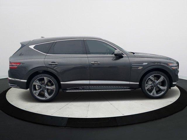 Photo of 2025 Makalu Gray Genesis GV80