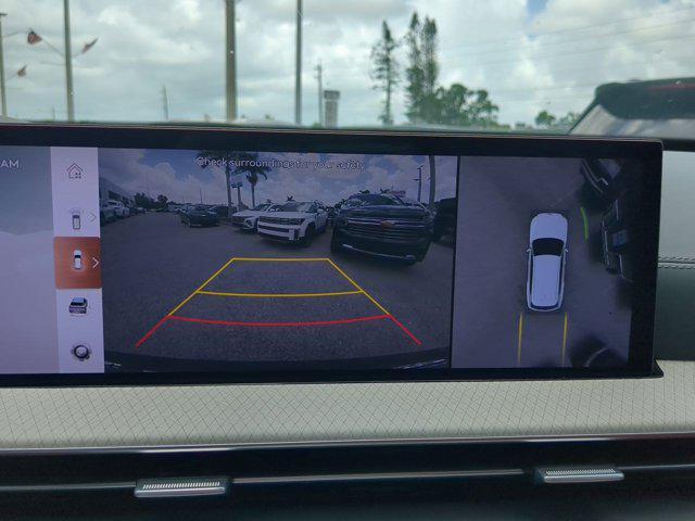 Photo of 2025 Vik Black Genesis GV80