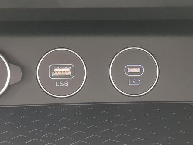 Photo of 2026 Makalu Gray Genesis G70