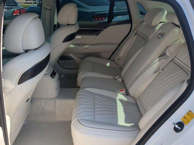 Photo of 2025 Uyuni White Genesis G90