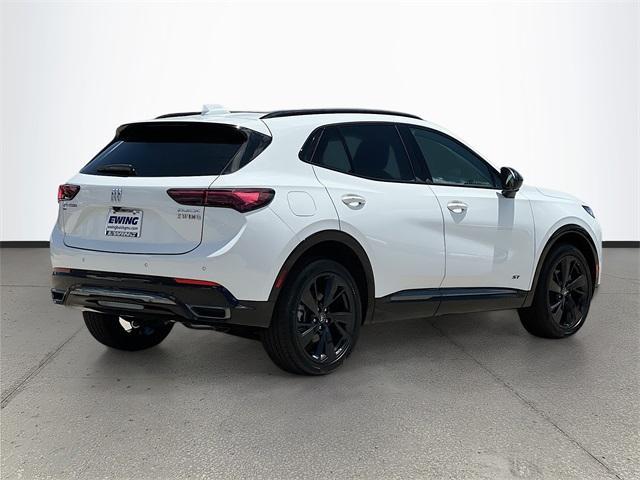 Photo of 2025 Summit White Buick Envision