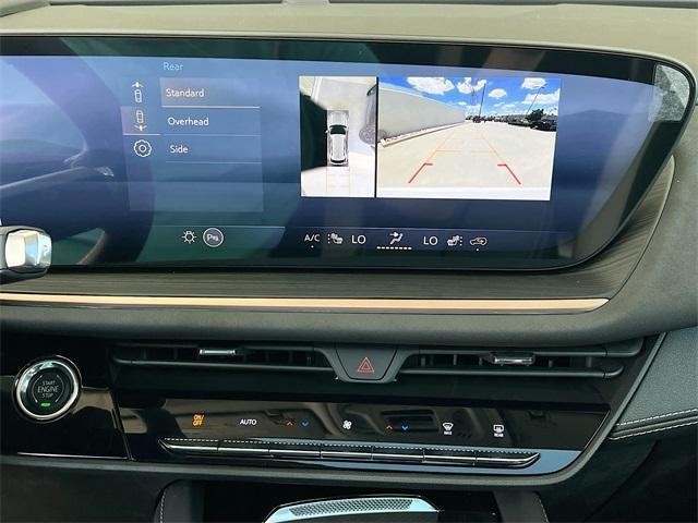 Photo of 2025 Summit White Buick Envision