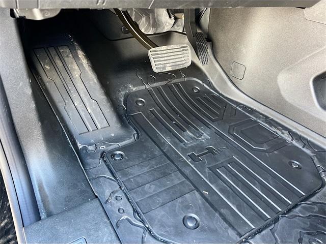 Photo of 2025 Black GMC HUMMER EV Pickup