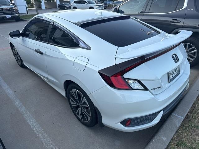 Photo of 2018 White Honda Civic