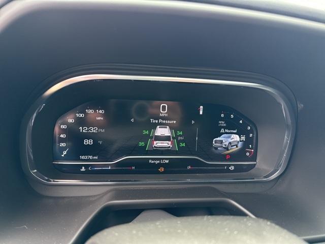 Photo of 2024 Volcanic Red GMC Yukon