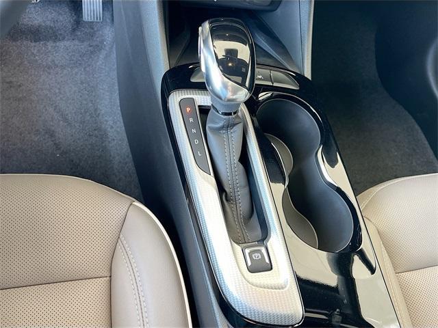 Photo of 2025 White Frost Tri-Coat Buick Envista