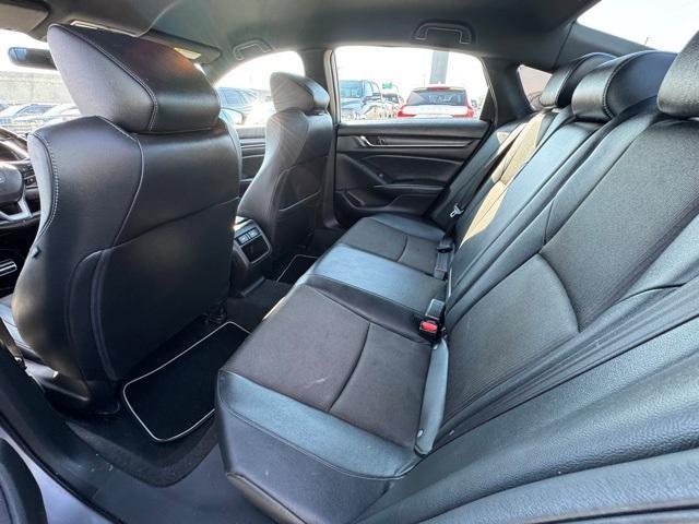 Photo of 2021 Lunar Silver Metallic Honda Accord