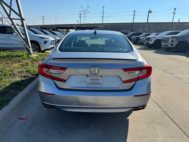 Photo of 2021 Lunar Silver Metallic Honda Accord