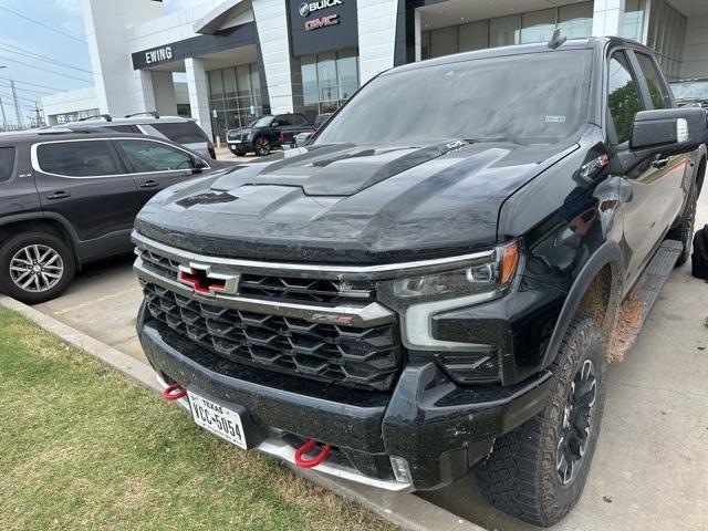 Photo of 2024 Black Chevrolet Silverado 1500