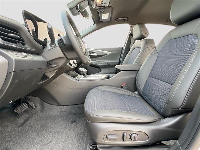 Photo of 2025 Moonstone Gray Metallic Buick Envista