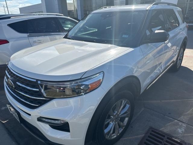 Photo of 2020 White Ford Explorer