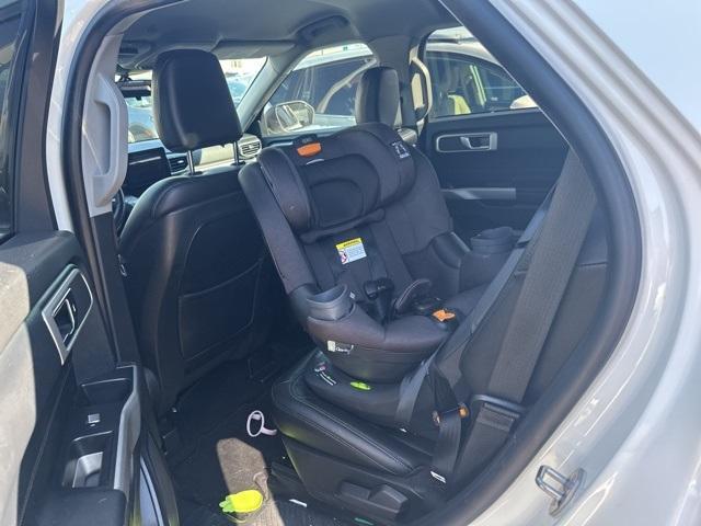 Photo of 2020 White Ford Explorer