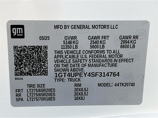 Photo of 2025 Summit White GMC Sierra 2500