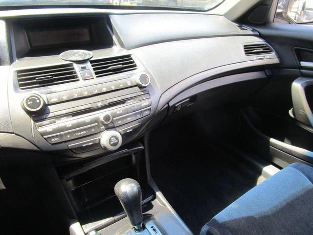Photo of 2008 Alabaster Silver Metallic Honda Accord