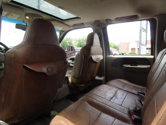 Photo of 2006 Burgundy Ford F-350