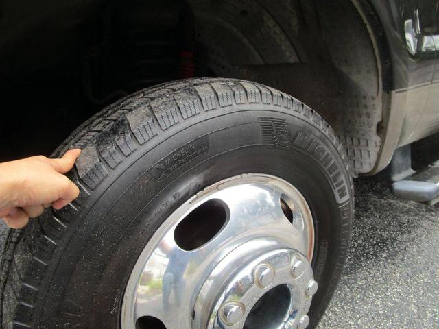 Photo of 2007 Gray Ford F-350