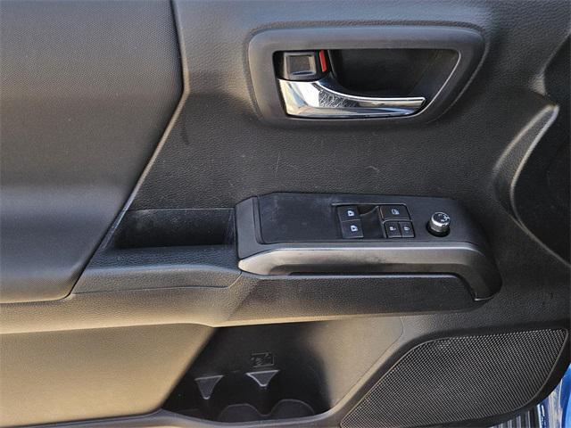 Photo of 2018 Blazing Blue Pearl Toyota Tacoma