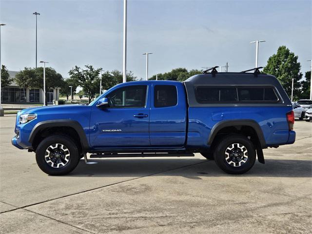Photo of 2018 Blazing Blue Pearl Toyota Tacoma