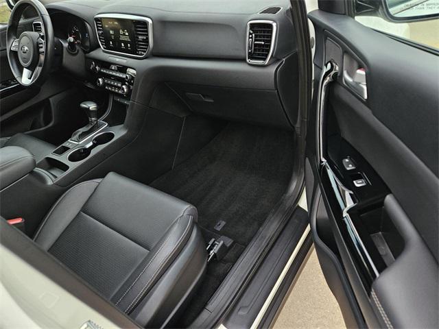 Photo of 2021 Snow White Pearl Kia Sportage
