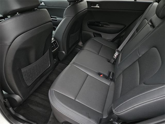 Photo of 2021 Snow White Pearl Kia Sportage