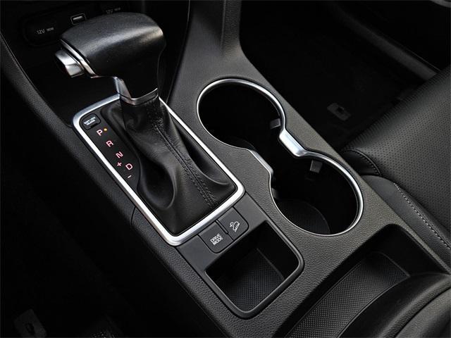 Photo of 2021 Snow White Pearl Kia Sportage