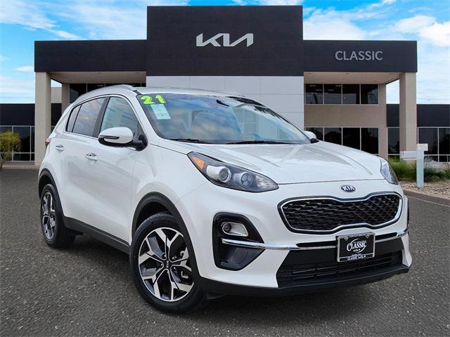 Photo of 2021 Snow White Pearl Kia Sportage