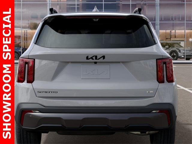 Photo of 2025 Wolf Gray Kia Sorento