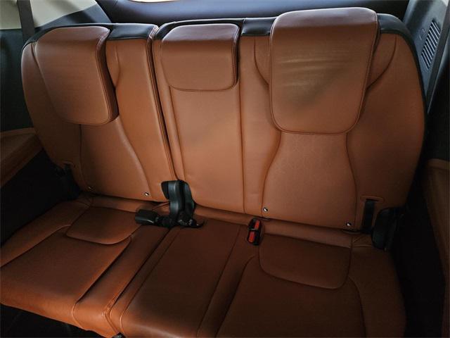 Photo of 2023 Ceramic Silver Kia Carnival