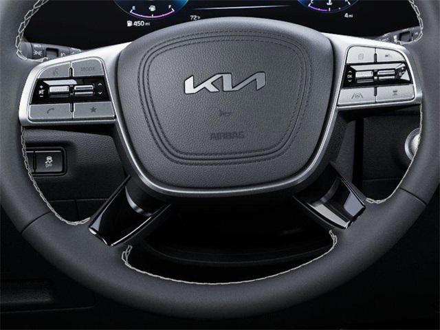 Photo of 2025 White Kia Telluride