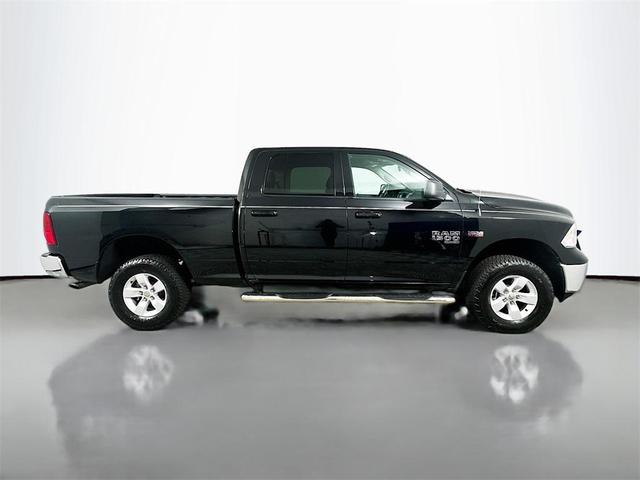 Photo of 2020 Diamond Black Crystal Pearlcoat RAM 1500 Classic