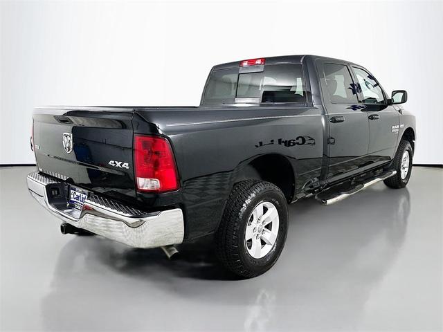 Photo of 2020 Diamond Black Crystal Pearlcoat RAM 1500 Classic