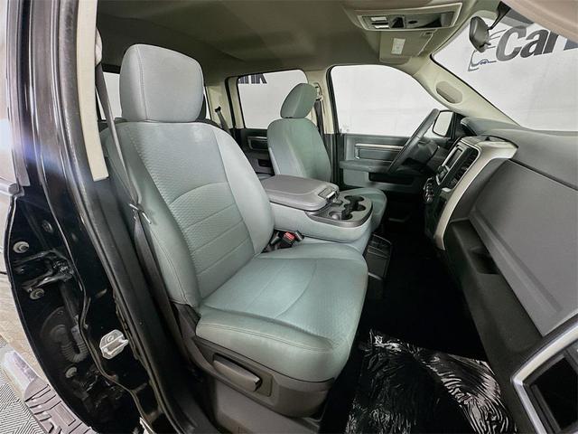 Photo of 2020 Diamond Black Crystal Pearlcoat RAM 1500 Classic