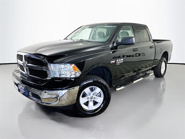 Photo of 2020 Diamond Black Crystal Pearlcoat RAM 1500 Classic