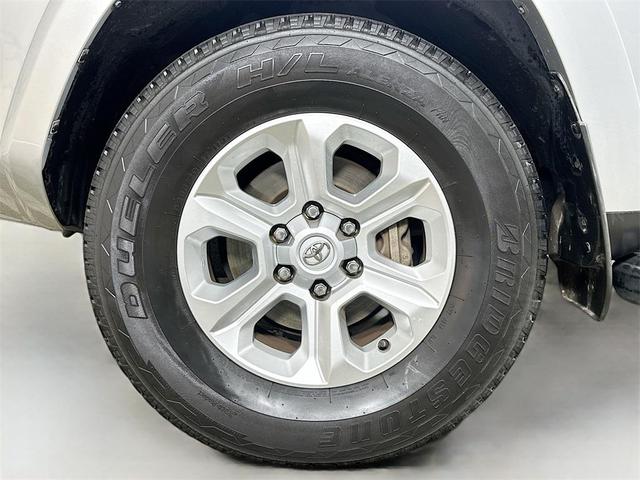 Photo of 2015 Classic Silver Metallic Toyota 4Runner