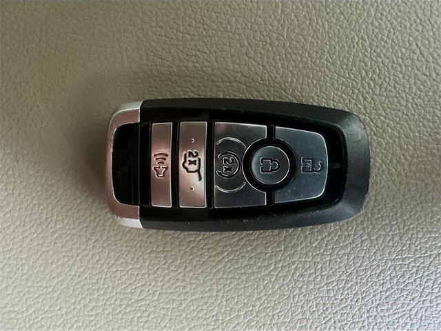 Photo of 2020 White Ford Expedition