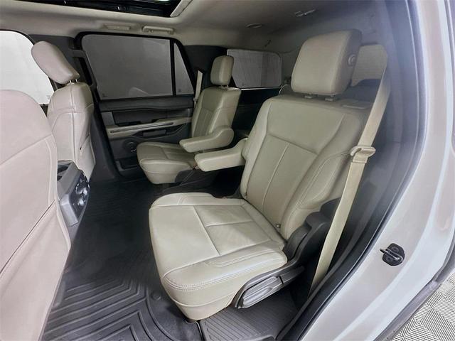 Photo of 2020 White Ford Expedition