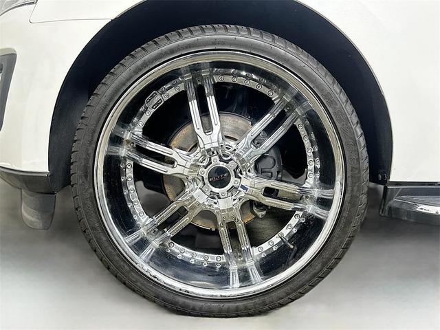 Photo of 2020 White Ford Expedition