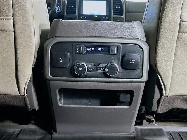 Photo of 2020 White Ford Expedition