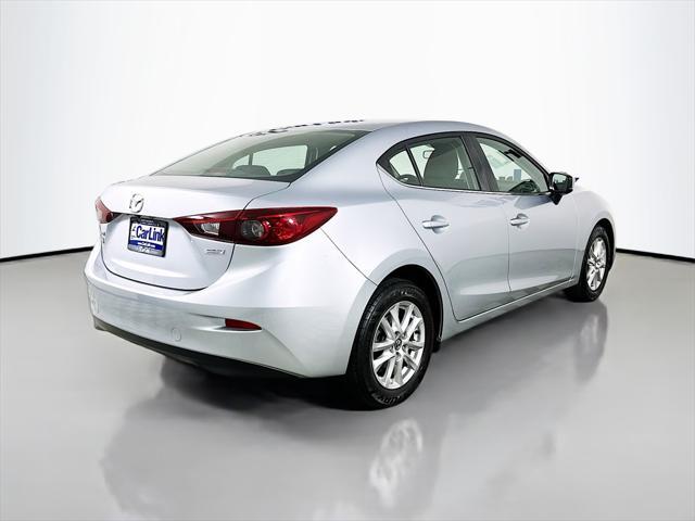 Photo of 2018 Sonic Silver Metallic Mazda Mazda3