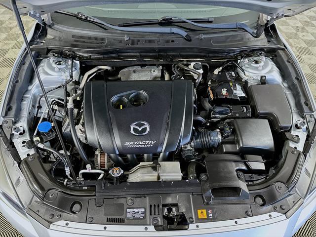 Photo of 2018 Sonic Silver Metallic Mazda Mazda3