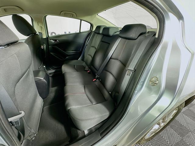 Photo of 2018 Sonic Silver Metallic Mazda Mazda3
