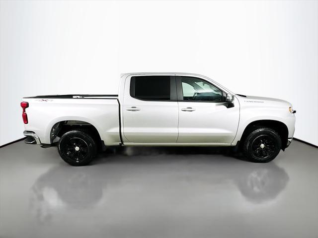 Photo of 2020 Silver Ice Metallic Chevrolet Silverado 1500