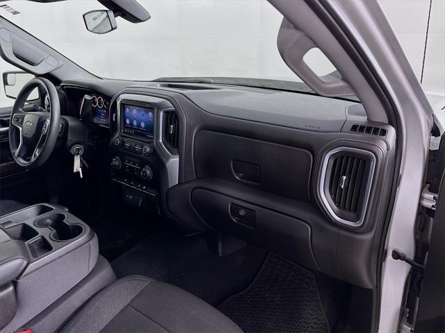 Photo of 2020 Silver Ice Metallic Chevrolet Silverado 1500