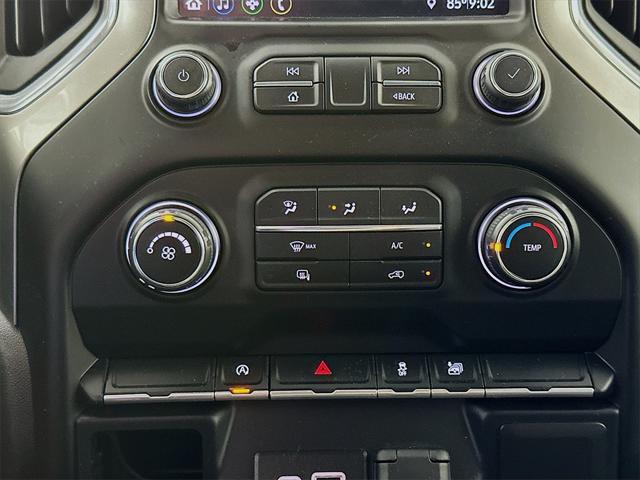 Photo of 2020 Silver Ice Metallic Chevrolet Silverado 1500
