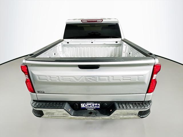 Photo of 2020 Silver Ice Metallic Chevrolet Silverado 1500