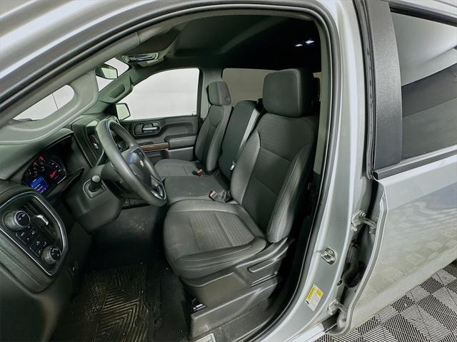 Photo of 2020 Silver Ice Metallic Chevrolet Silverado 1500
