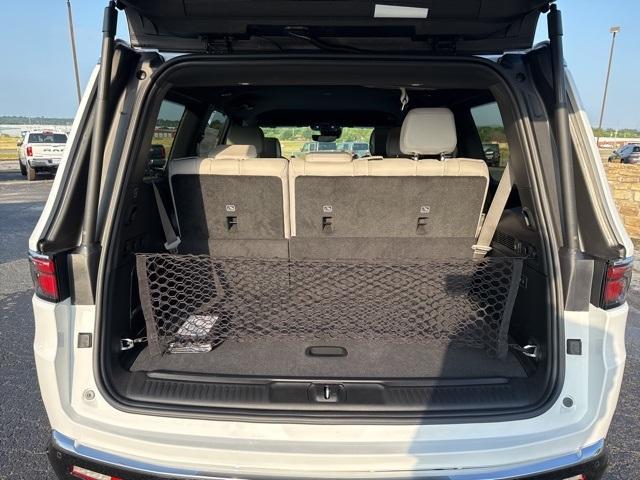 Photo of 2025 Bright White Clearcoat Jeep Wagoneer