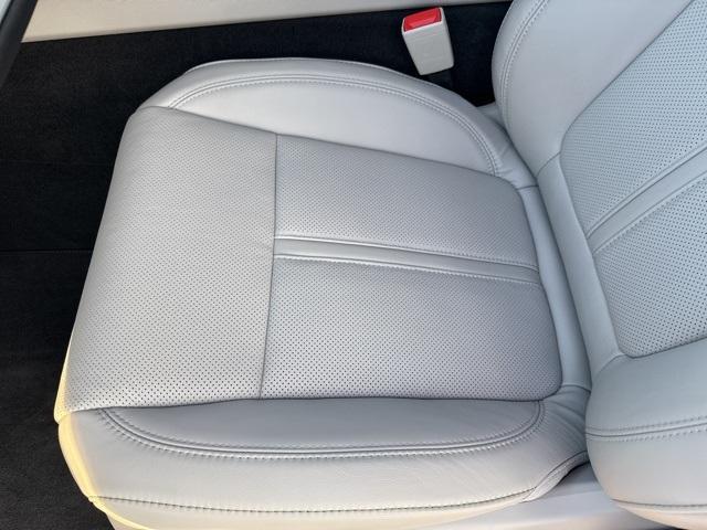 Photo of 2025 Bright White Clearcoat Jeep Wagoneer